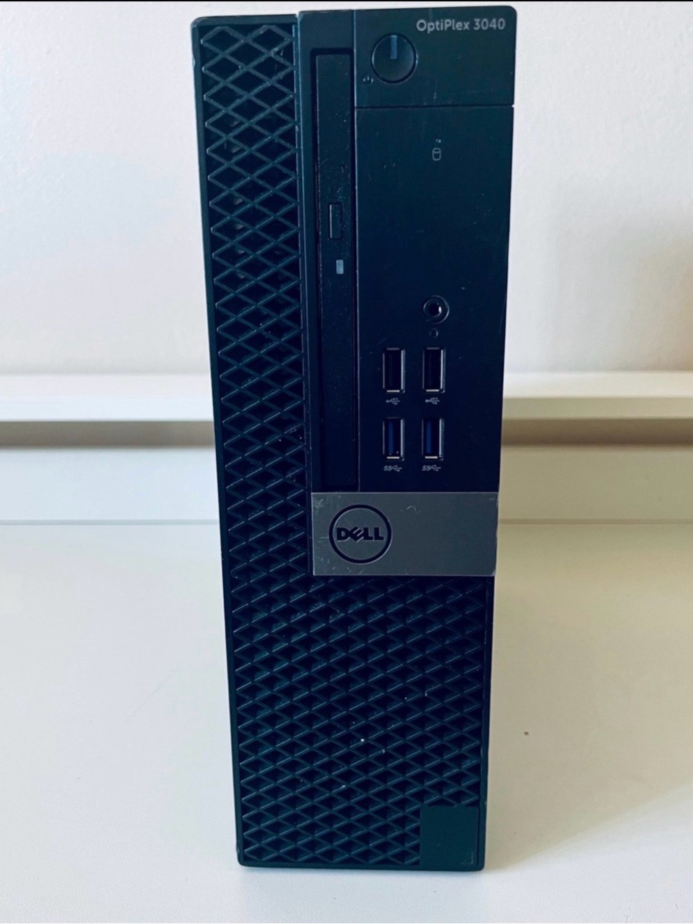 Dell OptiPlex 3040 Small Form Factor Desktop - Black